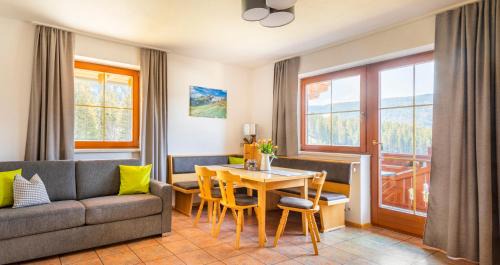 Apartment (4 Adults)