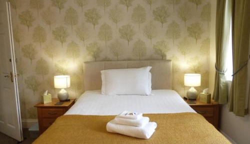 Small Double Room with Shower 