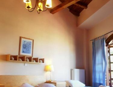 Family Room (2 Adults + 2 Children)