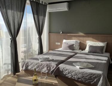 Double or Twin Room with Lake View