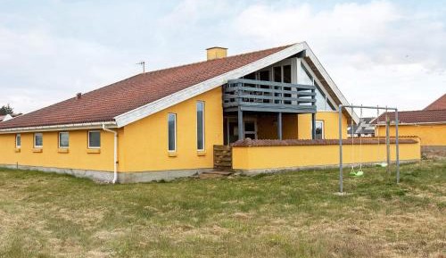 Five-Bedroom Holiday Home
