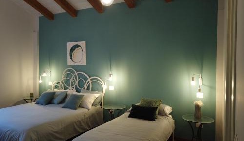 Triple Room with Private Bathroom