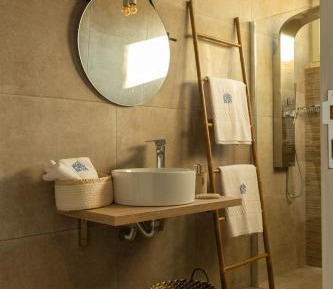 Twin Room with Private Bathroom