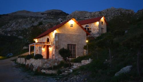 Chalet (6 Adults)