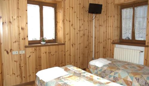 Two Connecting Double Rooms