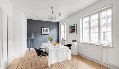 Standard Double Room with Shared Bathroom