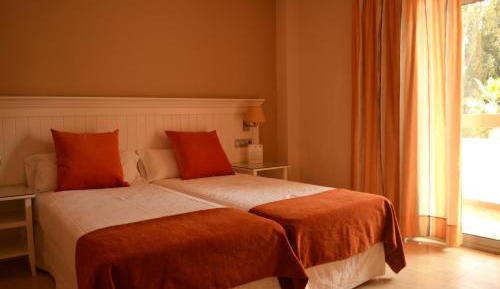 Double or Twin Room with Pool View