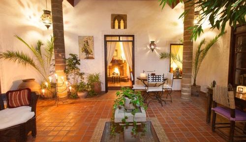 Juj Standard Twin Room