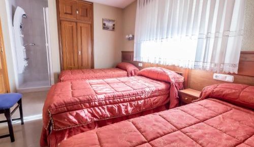 Triple Room with Shared Bathroom