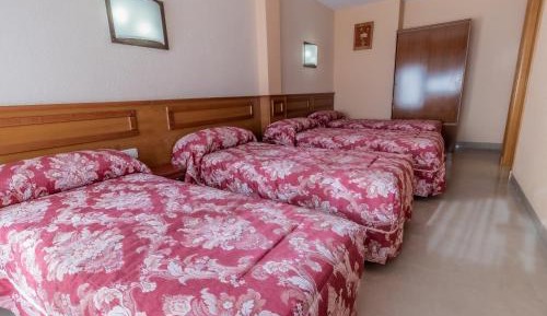 Triple Room with Private Bathroom