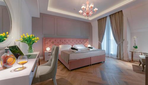 Superior Deluxe Double or Twin Room 