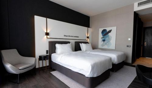 Deluxe Twin Room with Balcony