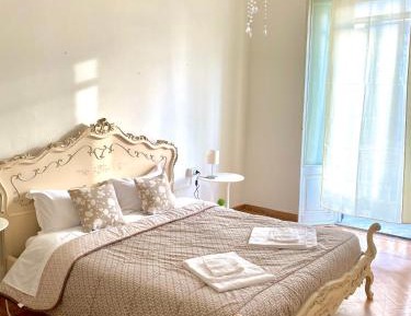 Double Room with Shared Bathroom