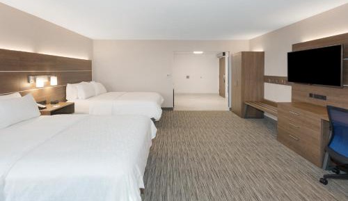 Standard Room with Two Queen Beds