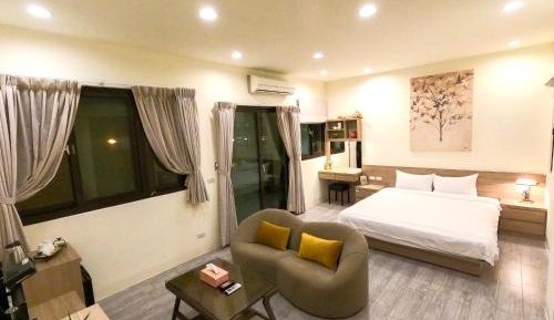Queen Room with Balcony