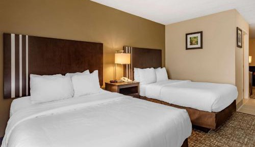 Double Bed Suite with Sitting Area
