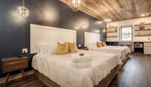 Superior King Suite
