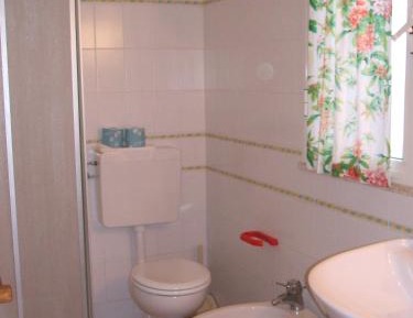 One-Bedroom Apartment (2 Adults + 3 Children)