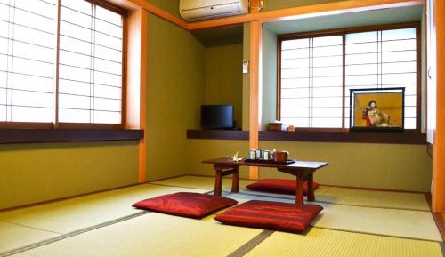 Japanese-Style Room