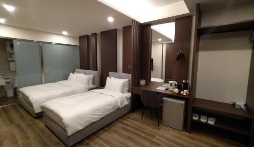 Twin Room with Bath