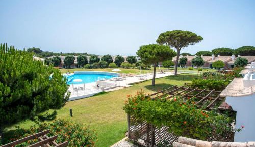 Three-Bedroom Villa (6 Adults)