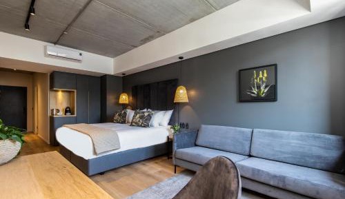 Luxury Suite with Mountain View and Terrace