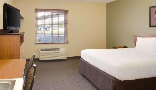 Queen Room - Disability Access/Smoking