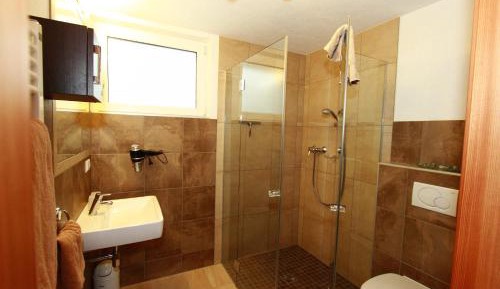 Apartment with Garden View