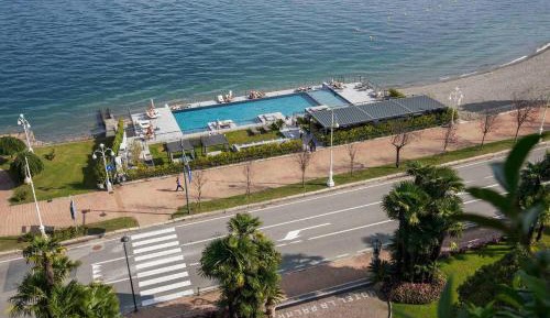 Deluxe Double or Twin Room with Lake View