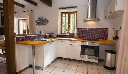 Deluxe Double Room (1 adult + 2 children)