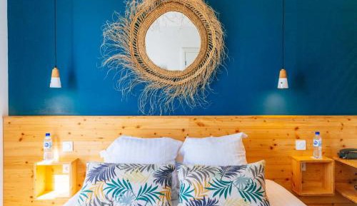 Double or Twin Room with Side Sea View