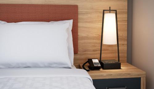 Studio Suite with King Bed - Non-Smoking