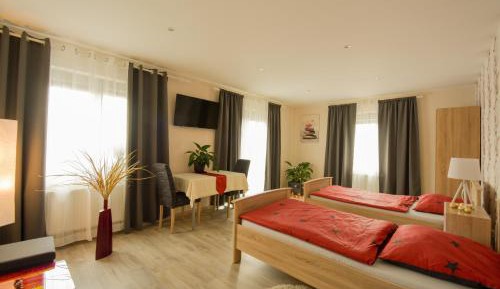 Deluxe Apartment
