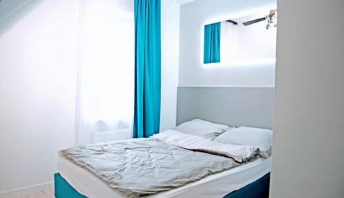 Single Room with Private Bathroom