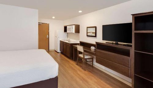 Queen Room - Accessible/Non-Smoking