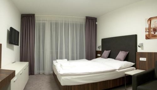 Double or Twin Room with Balcony