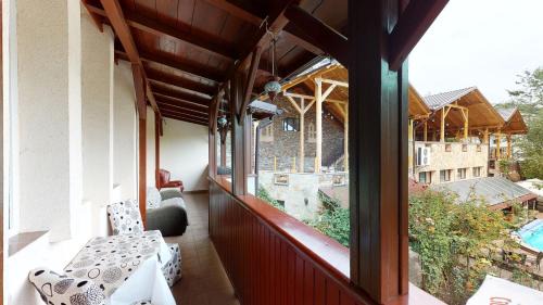 Triple Room with Pool View