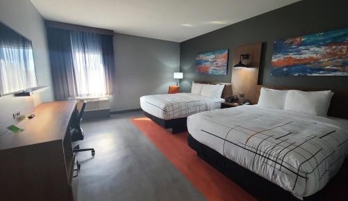 Queen Room with Two Queen Beds and Bath Tub - Mobility/Hearing Access - Non-Smoking
