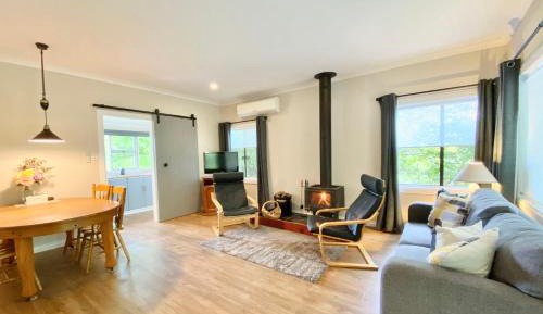 Family Room with Garden View