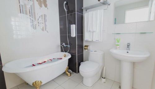 Deluxe Double Room with Bath