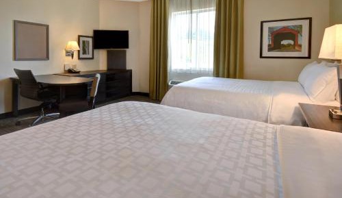 Queen Studio with Two Queen Beds - Hearing Accessible - Non-Smoking