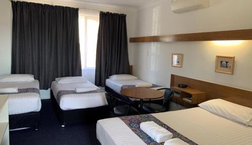 Family Room (5 Adults)