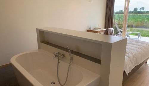 Deluxe Double Room with Bath