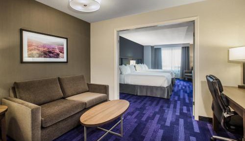 One-Bedroom Suite with Two Queen Beds