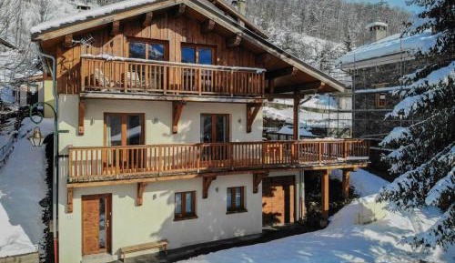 Four-Bedroom Chalet