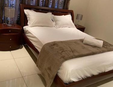 Comfort Queen Room