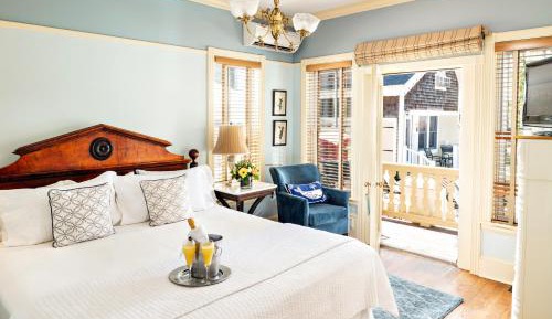 King Room with Pool View