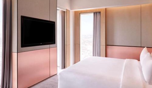 Executive King Suite