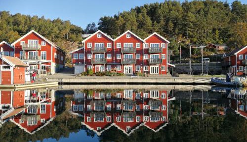 Two-Bedroom Apartment with Sea View