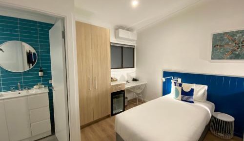 Solo Cabana